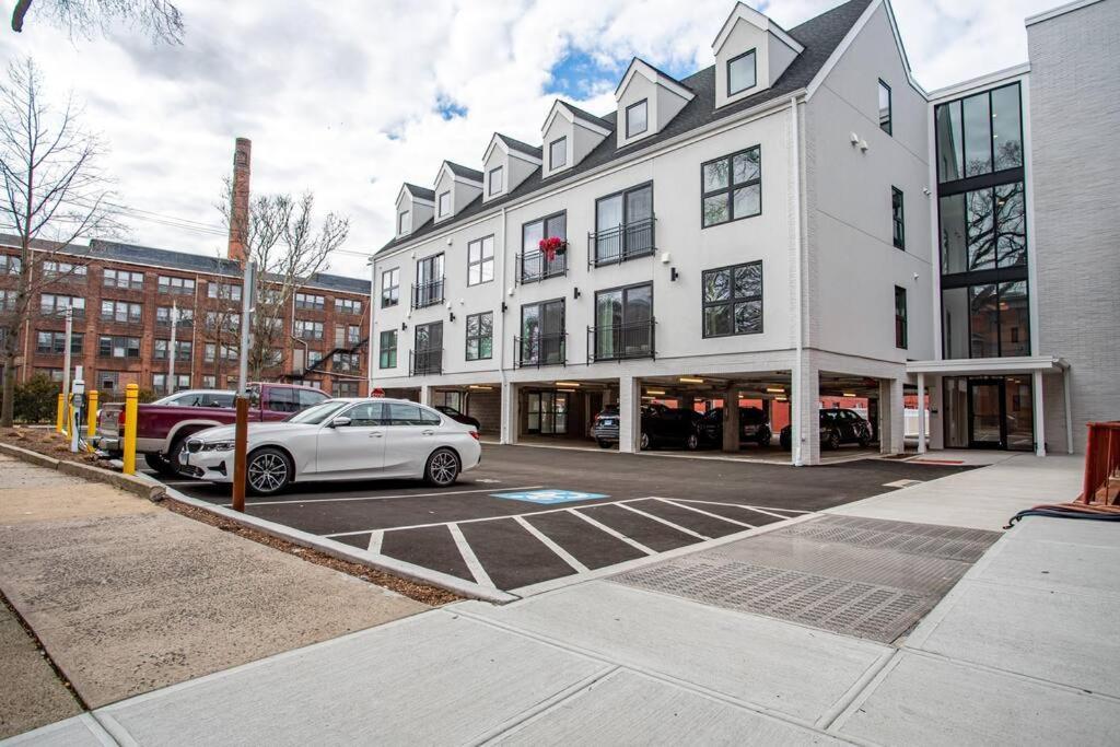 Stylish Yale Wooster Square Downtown Laundry Apartment New Haven Exterior photo